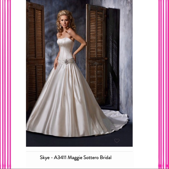 Maggie Sottero Dresses & Skirts - Maggie Sottero Diamond White Wedding Gown